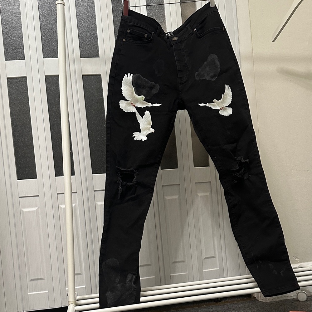 Boohoo Black Jeans with White Dove Design